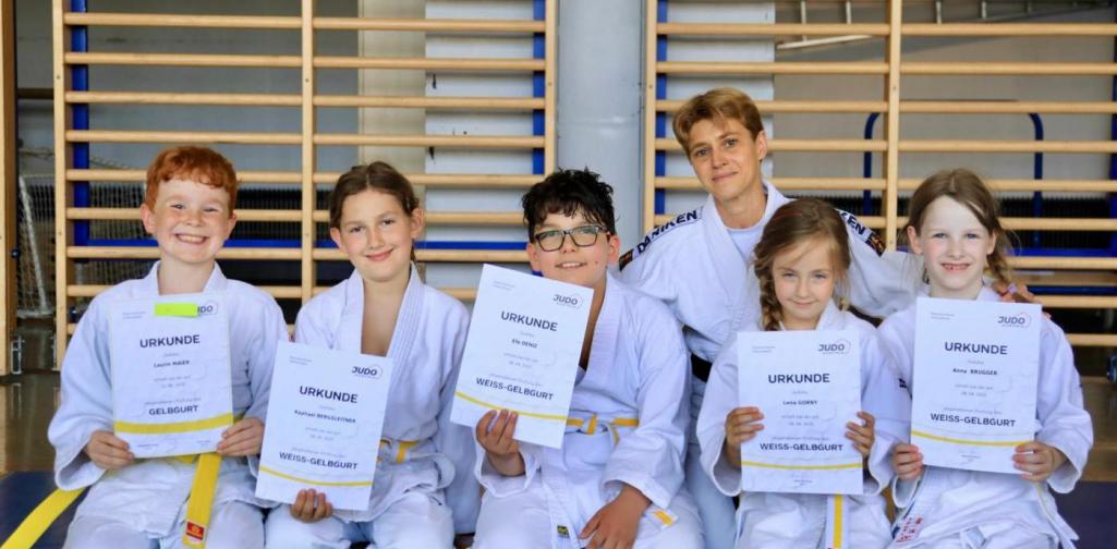 Weiß_gelb_Gurt Weiß_gelb_Gurt